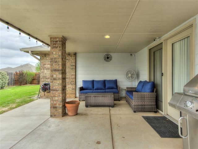 10901 SW 31st Street, Yukon, OK 73099
