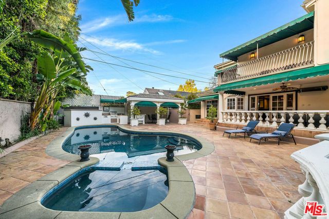 4063 Benedict Canyon Drive, Sherman Oaks, CA 91423