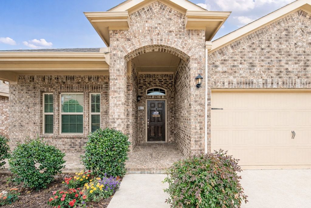2316 Sundown Mesa Drive, Fort Worth, TX 76177