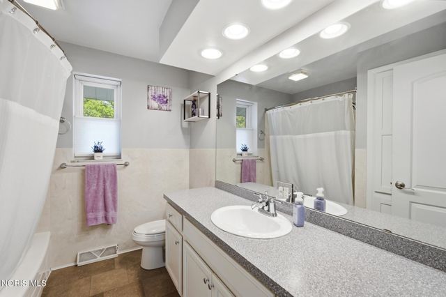 1022 Scribner Street, Maumee, OH 43537