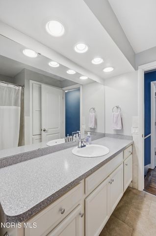1022 Scribner Street, Maumee, OH 43537