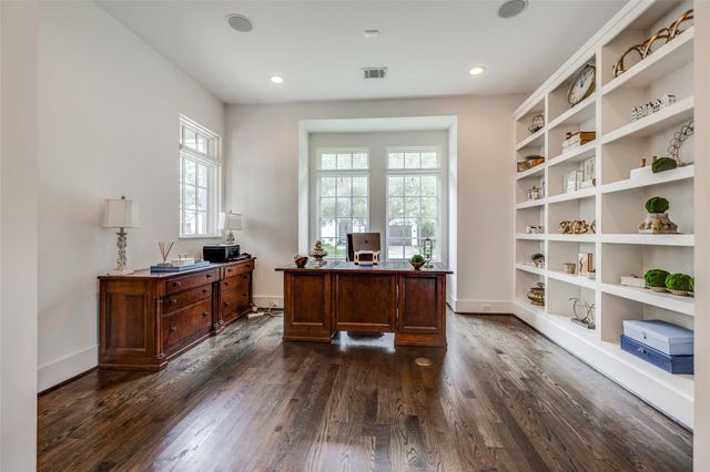 2815 Albans Road, Houston, TX 77005