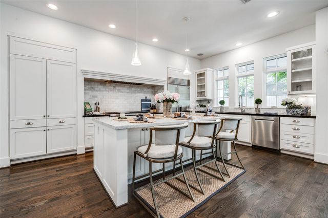 2815 Albans Road, Houston, TX 77005