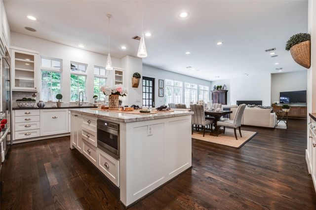 2815 Albans Road, Houston, TX 77005