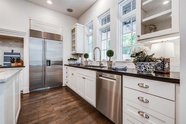 2815 Albans Road, Houston, TX 77005