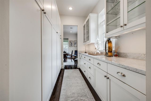 2815 Albans Road, Houston, TX 77005