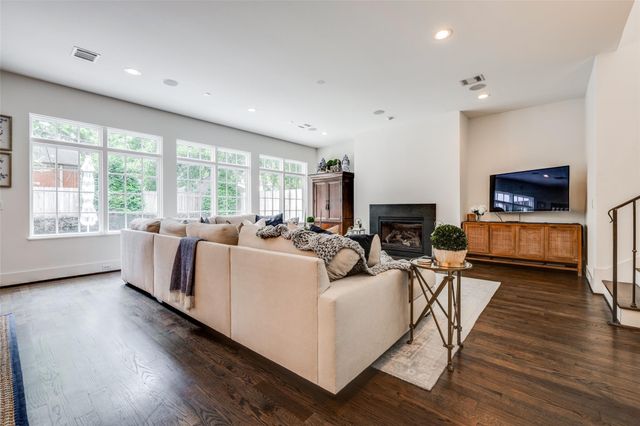 2815 Albans Road, Houston, TX 77005