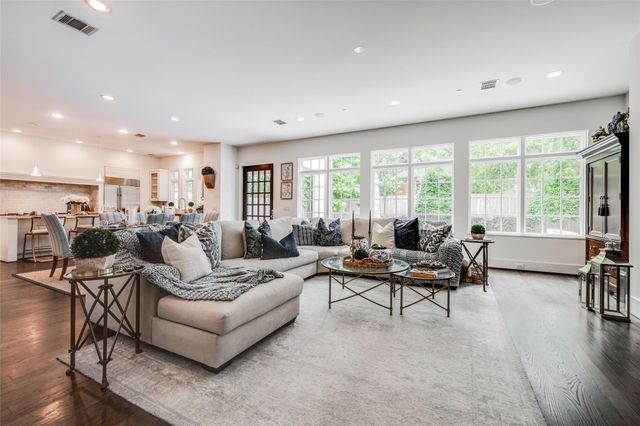 2815 Albans Road, Houston, TX 77005