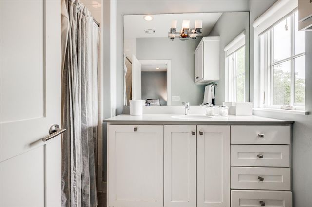 2815 Albans Road, Houston, TX 77005