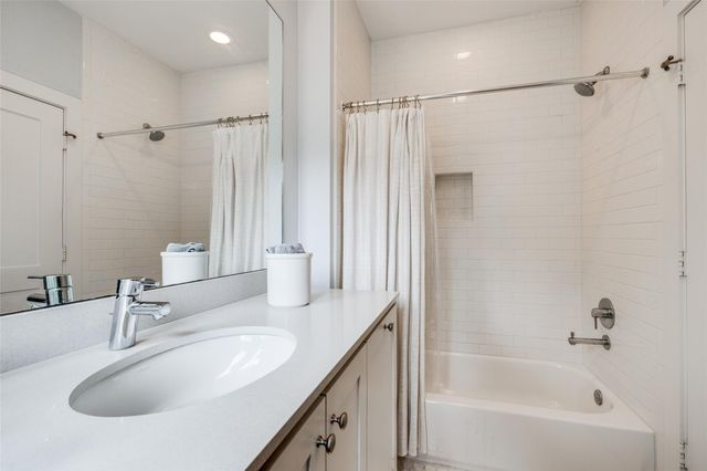 2815 Albans Road, Houston, TX 77005