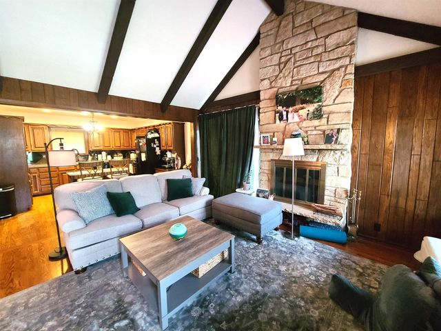 1950 Ridglea Dr., Salina, KS 67401