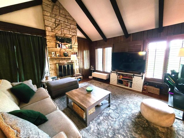1950 Ridglea Dr., Salina, KS 67401