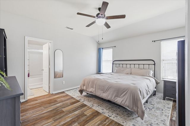 406 Calder Lane, Ponder, TX 76259