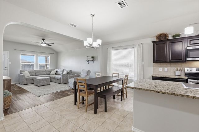 406 Calder Lane, Ponder, TX 76259