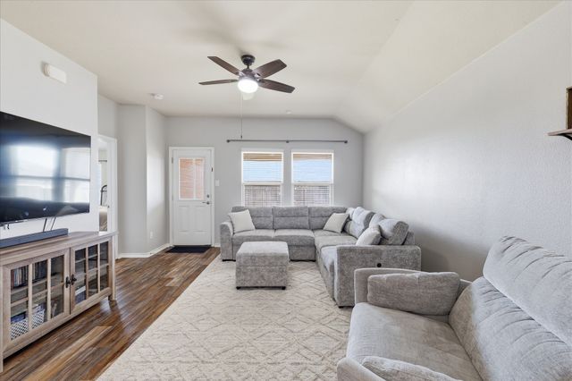 406 Calder Lane, Ponder, TX 76259