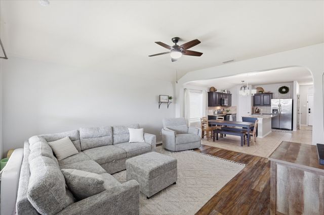 406 Calder Lane, Ponder, TX 76259