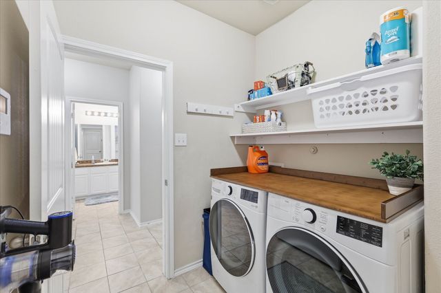 406 Calder Lane, Ponder, TX 76259