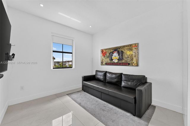 11024 W 35th Ln, Hialeah, FL 33018