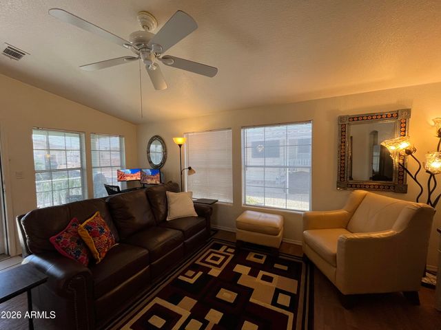 10960 N 67TH Avenue 136, Glendale, AZ 85304