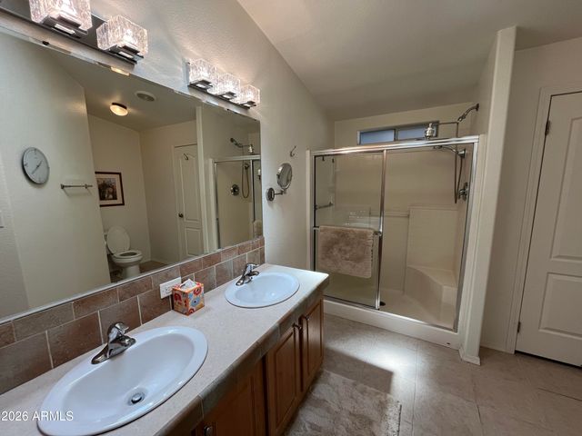10960 N 67TH Avenue 136, Glendale, AZ 85304