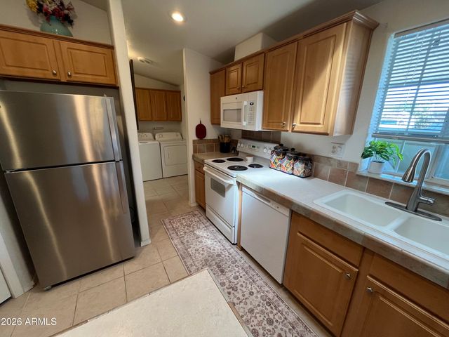 10960 N 67TH Avenue 136, Glendale, AZ 85304
