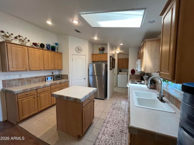 10960 N 67TH Avenue 136, Glendale, AZ 85304