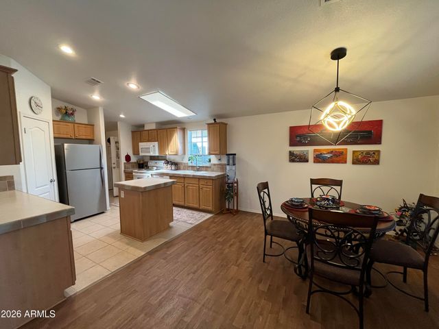 10960 N 67TH Avenue 136, Glendale, AZ 85304