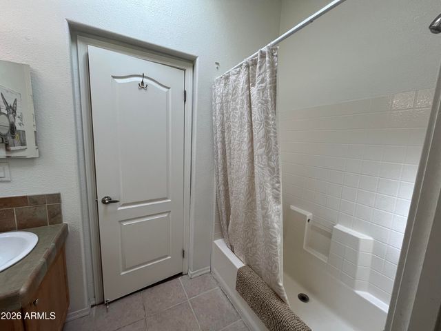 10960 N 67TH Avenue 136, Glendale, AZ 85304