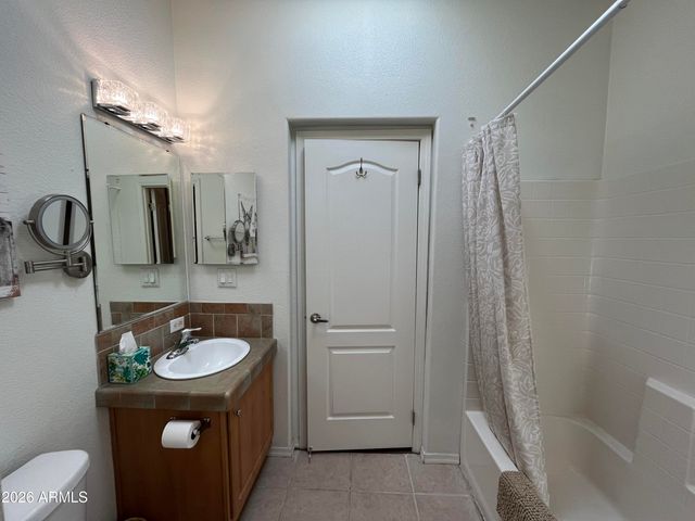 10960 N 67TH Avenue 136, Glendale, AZ 85304