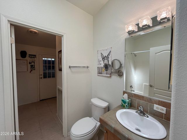 10960 N 67TH Avenue 136, Glendale, AZ 85304