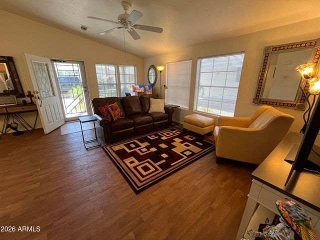 10960 N 67TH Avenue 136, Glendale, AZ 85304