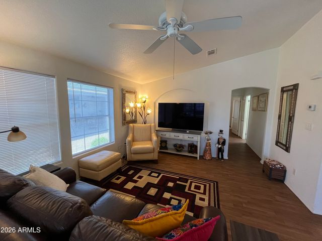10960 N 67TH Avenue 136, Glendale, AZ 85304