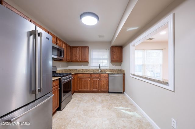 157 Tulip Lane, Freehold, NJ 07728