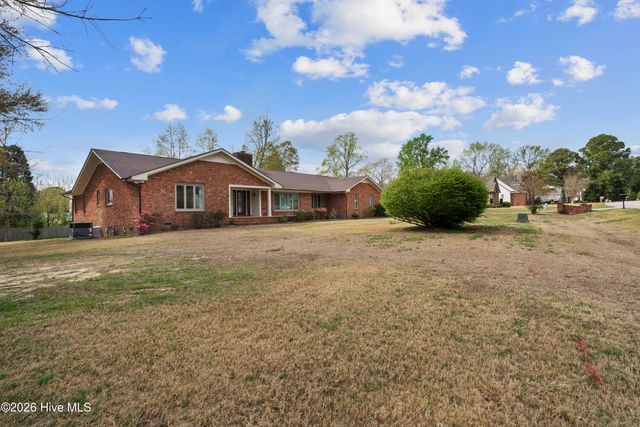 4318 Country Club Drive N, Wilson, NC 27896