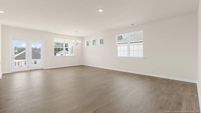 421 Thistle Meadow Lane, Aberdeen, NC 28315