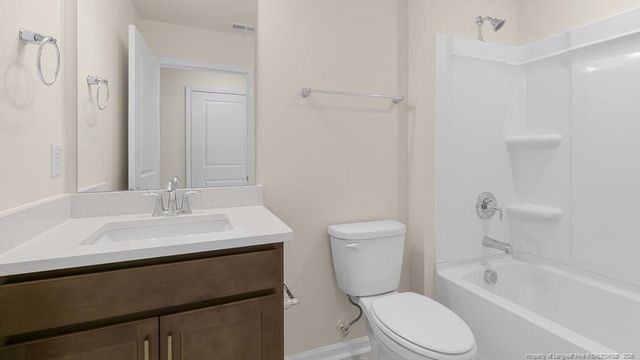 421 Thistle Meadow Lane, Aberdeen, NC 28315