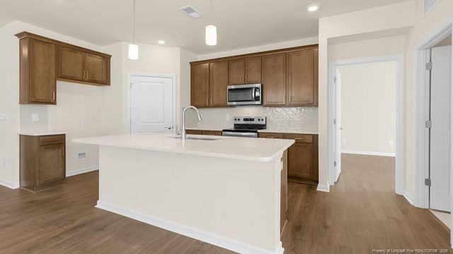 421 Thistle Meadow Lane, Aberdeen, NC 28315