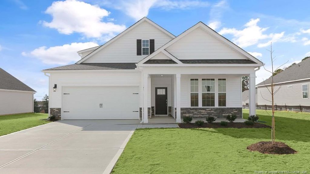 421 Thistle Meadow Lane, Aberdeen, NC 28315