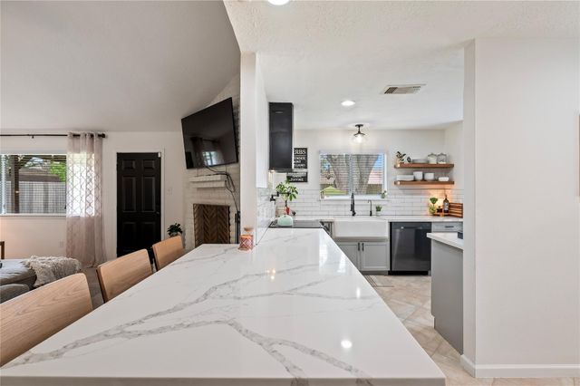 16710 Nina Drive, Friendswood, TX 77546