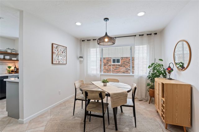 16710 Nina Drive, Friendswood, TX 77546