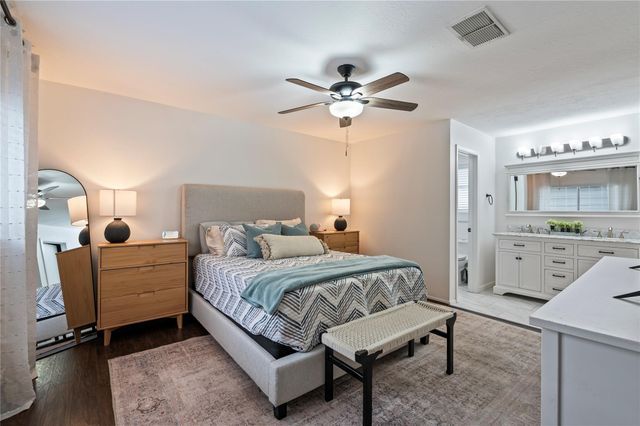16710 Nina Drive, Friendswood, TX 77546