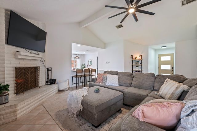 16710 Nina Drive, Friendswood, TX 77546