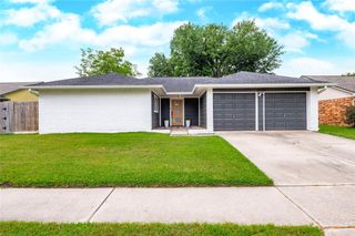 16710 Nina Drive, Friendswood, TX 77546