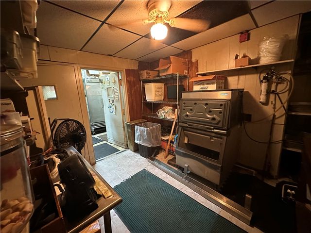 900 Park Avenue, Castle Shannon, PA 15234