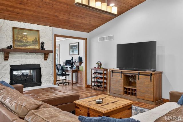 2042 Saint Paul Road, O'fallon, MO 63366