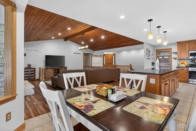 2042 Saint Paul Road, O'fallon, MO 63366