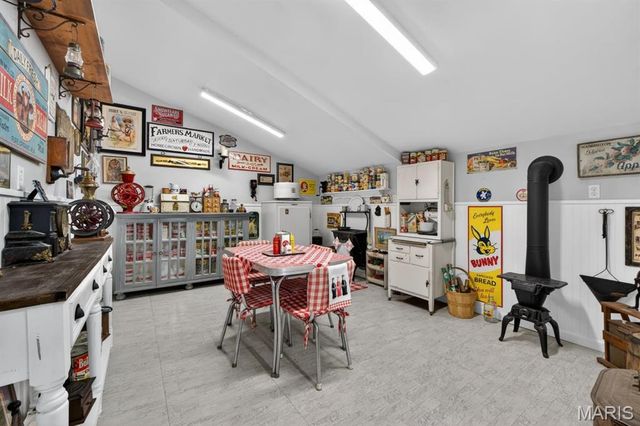 2042 Saint Paul Road, O'fallon, MO 63366
