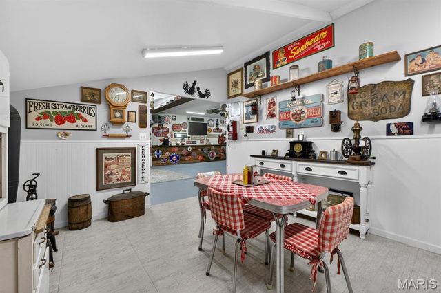 2042 Saint Paul Road, O'fallon, MO 63366