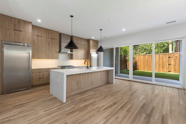 5611 Ellsworth Avenue 101, Dallas, TX 75206