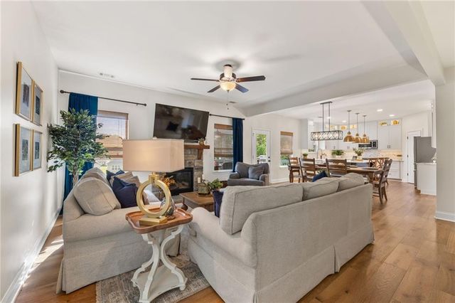 162 Lost Creek Boulevard, Dallas, GA 30132